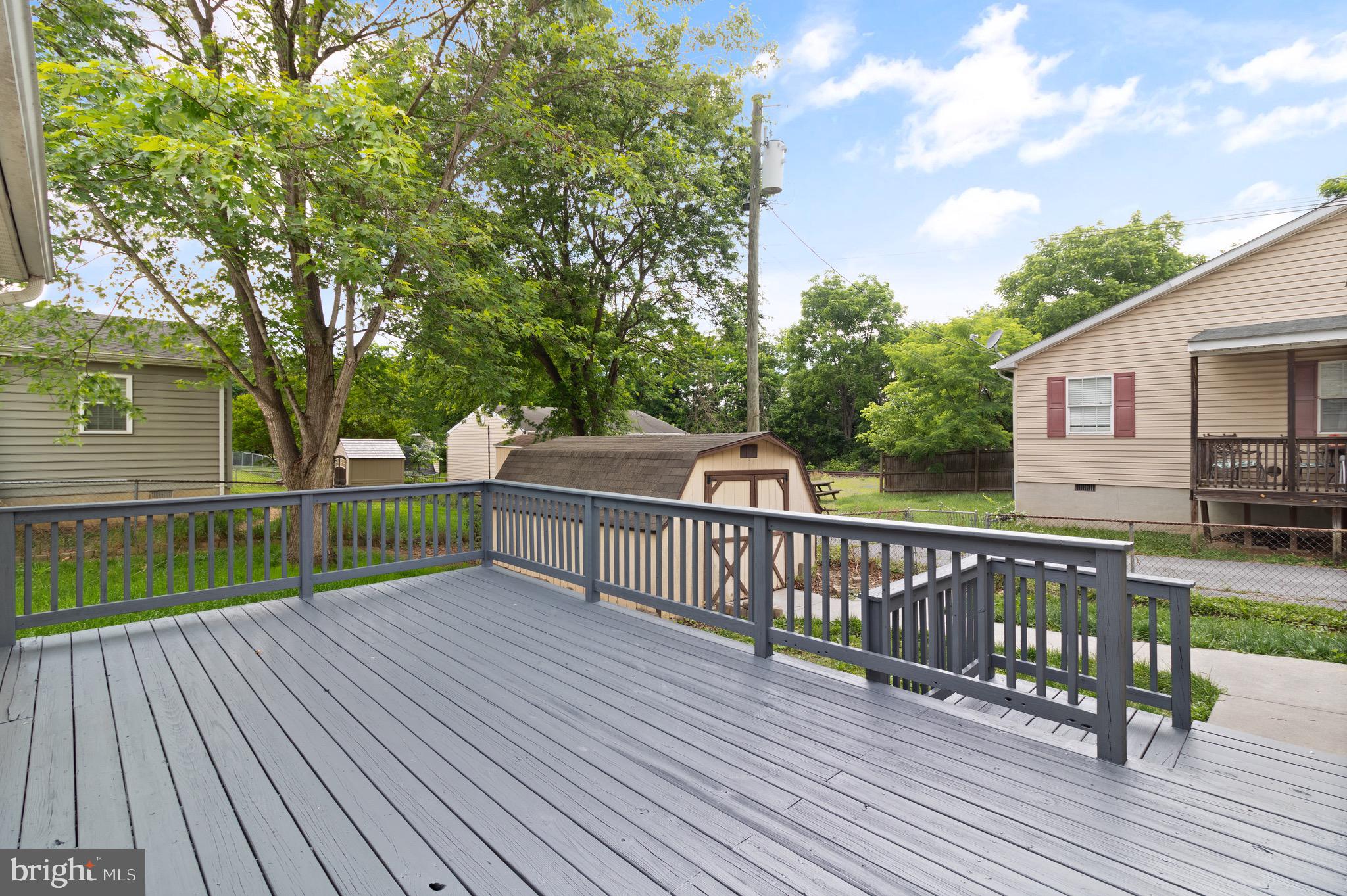 900 W 13th St