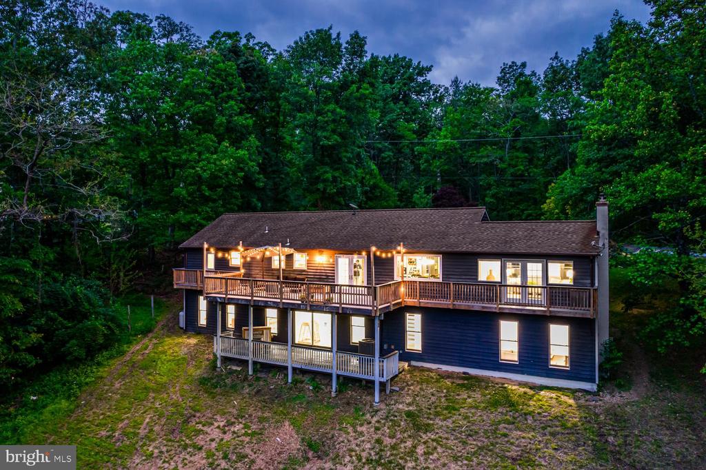 276 DEERHAVEN ROAD
