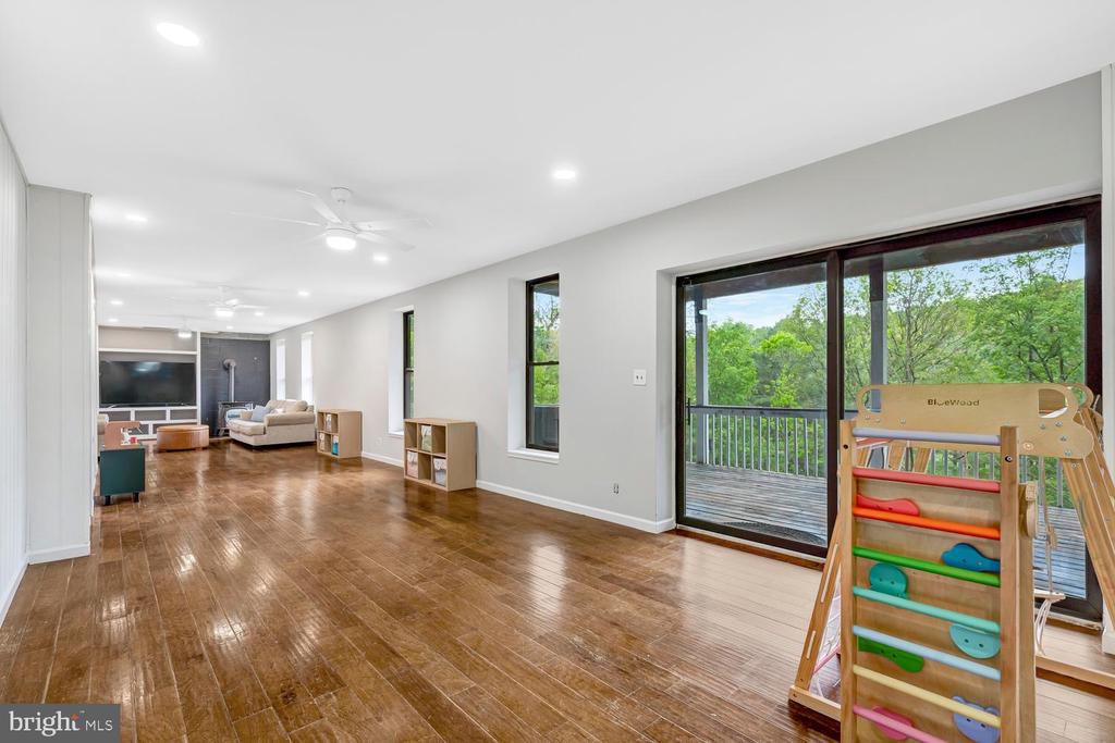 276 DEERHAVEN ROAD
