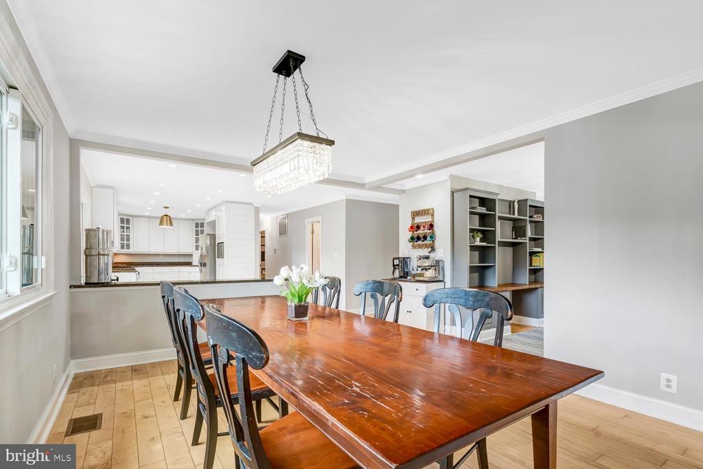 276 DEERHAVEN ROAD