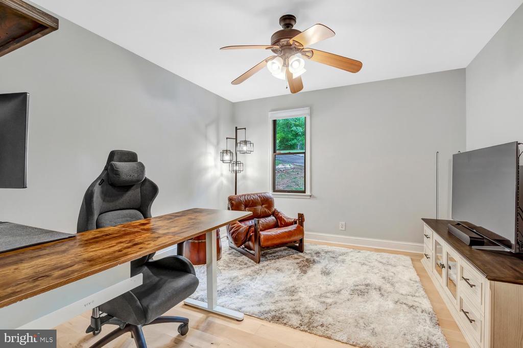 276 DEERHAVEN ROAD