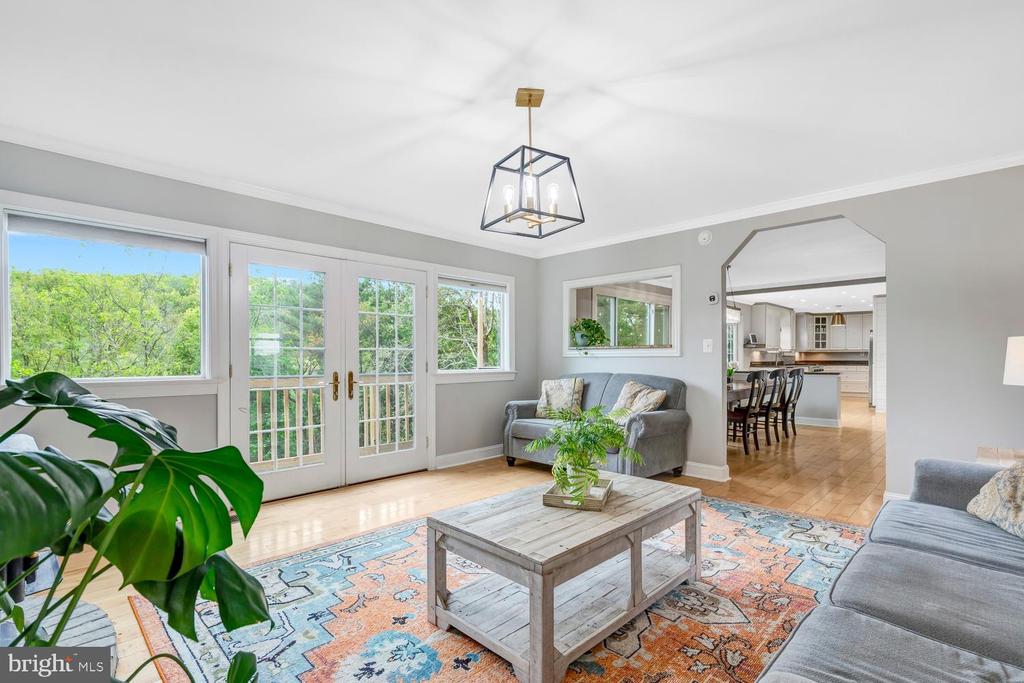 276 DEERHAVEN ROAD