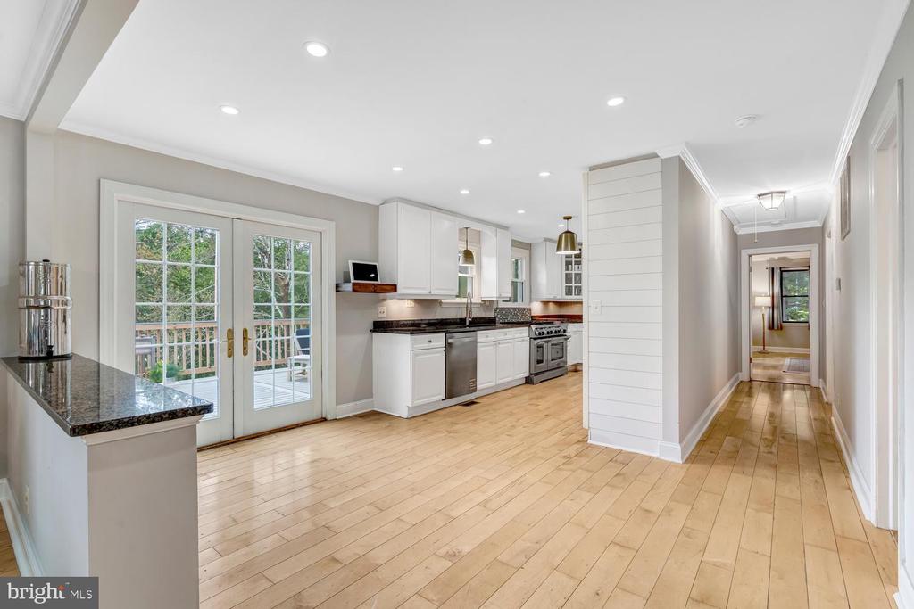 276 DEERHAVEN ROAD