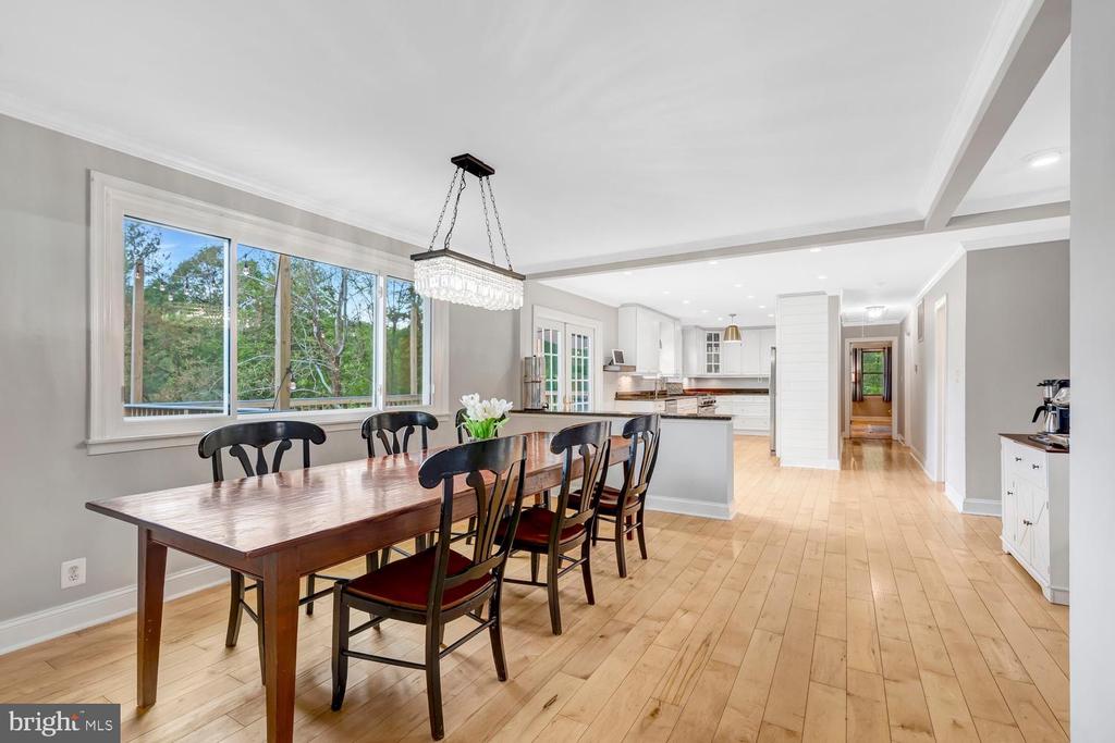 276 DEERHAVEN ROAD