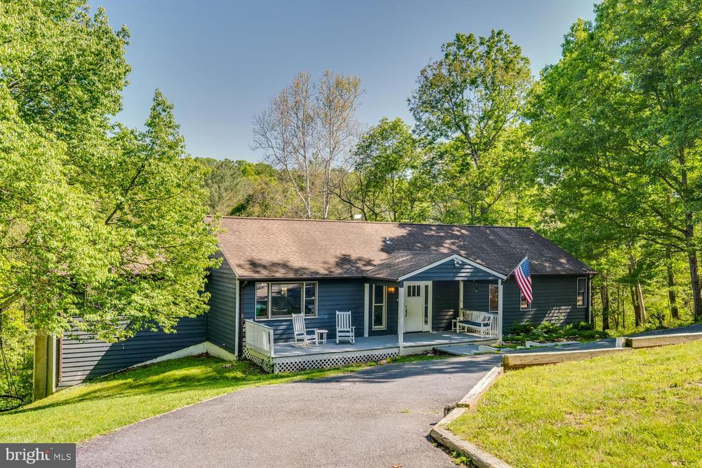 276 DEERHAVEN ROAD