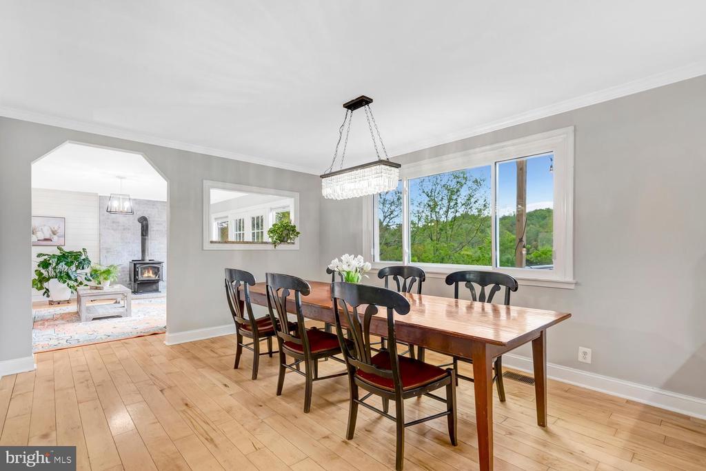 276 DEERHAVEN ROAD