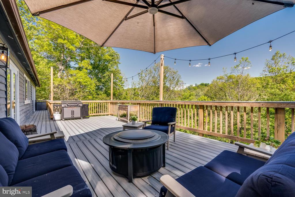276 DEERHAVEN ROAD
