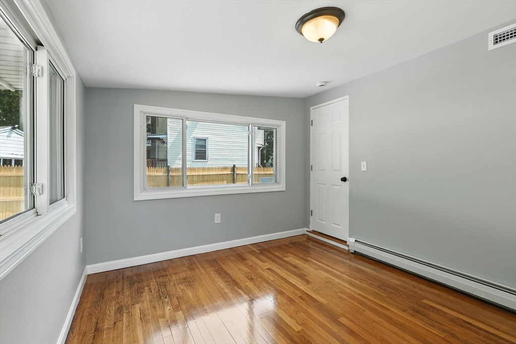 33 Park Rd