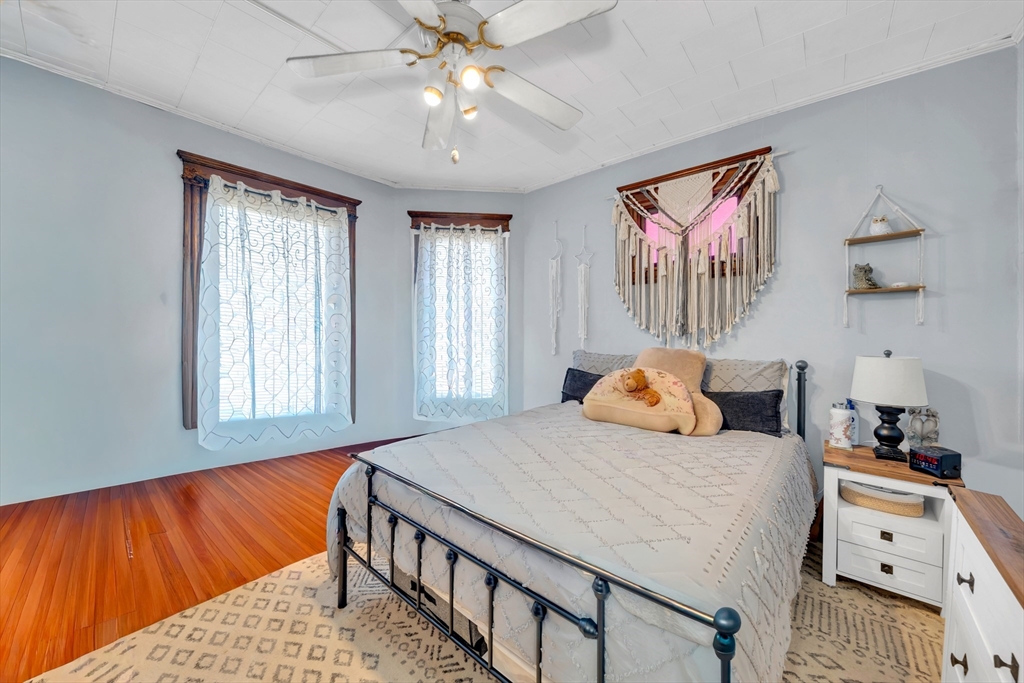723-725 Carew St