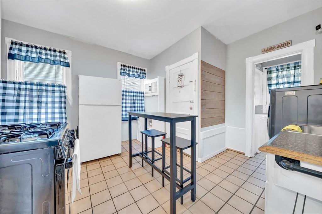 723-725 Carew St