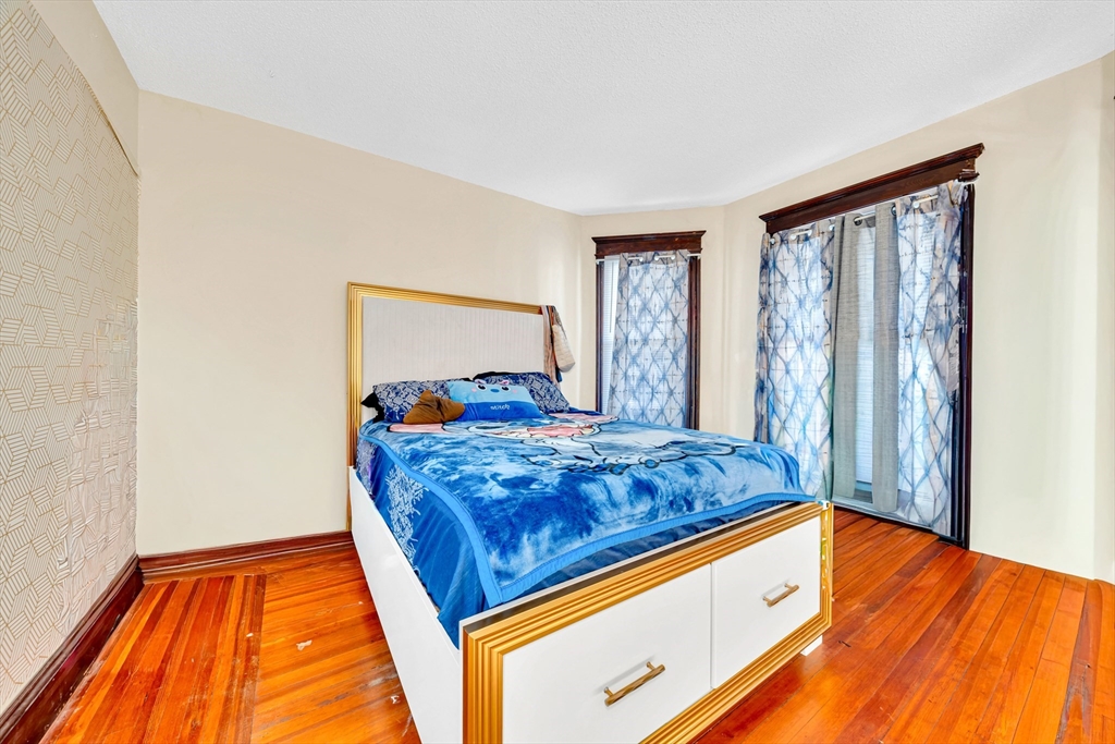 723-725 Carew St