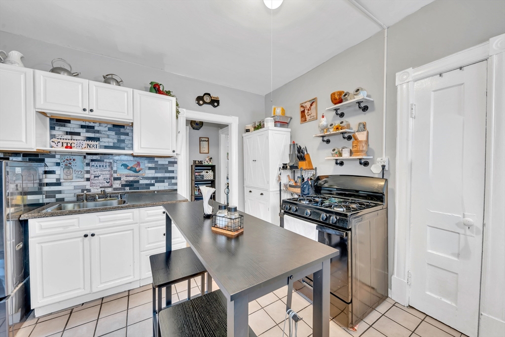 723-725 Carew St