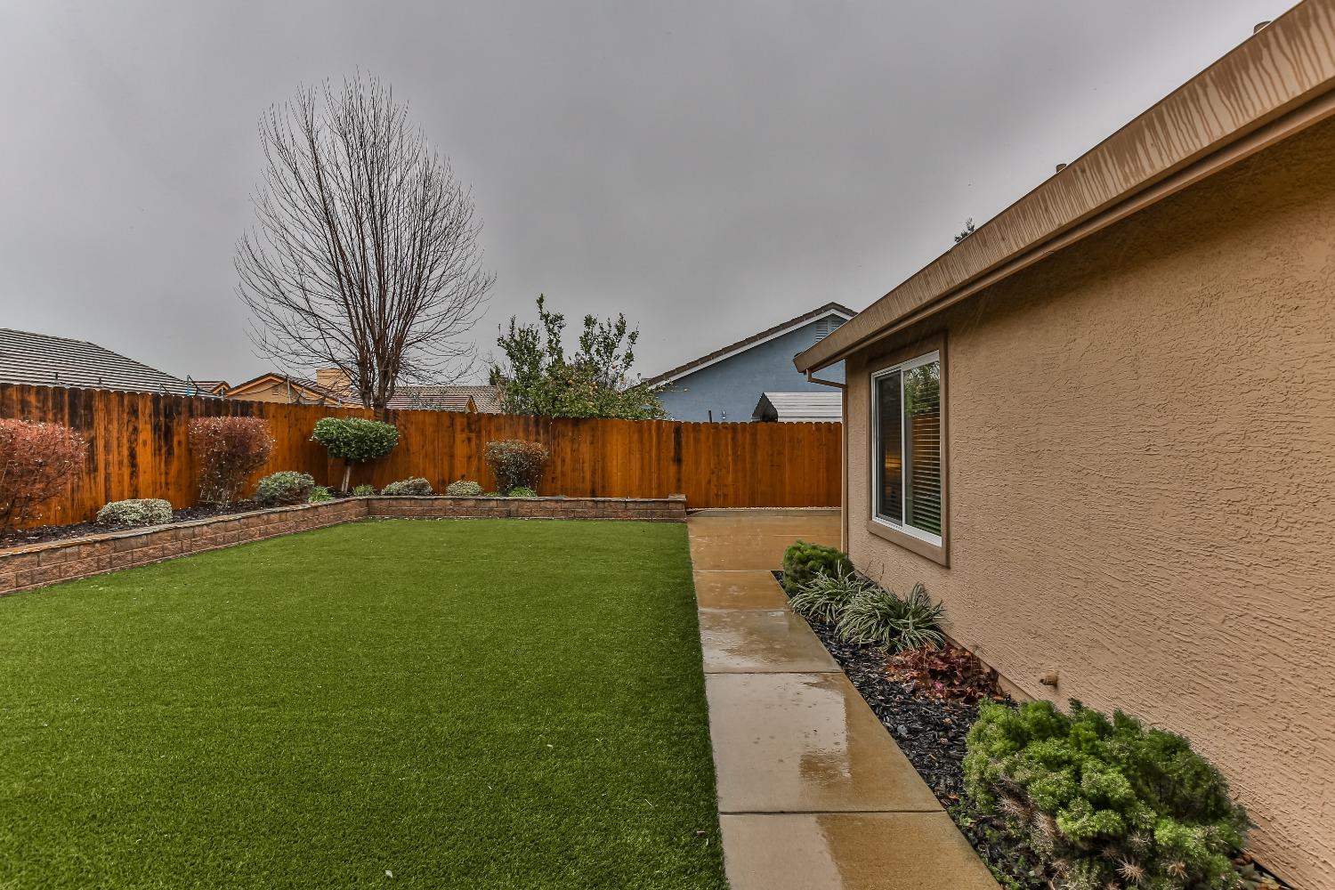 1213 Hiddenwood Drive