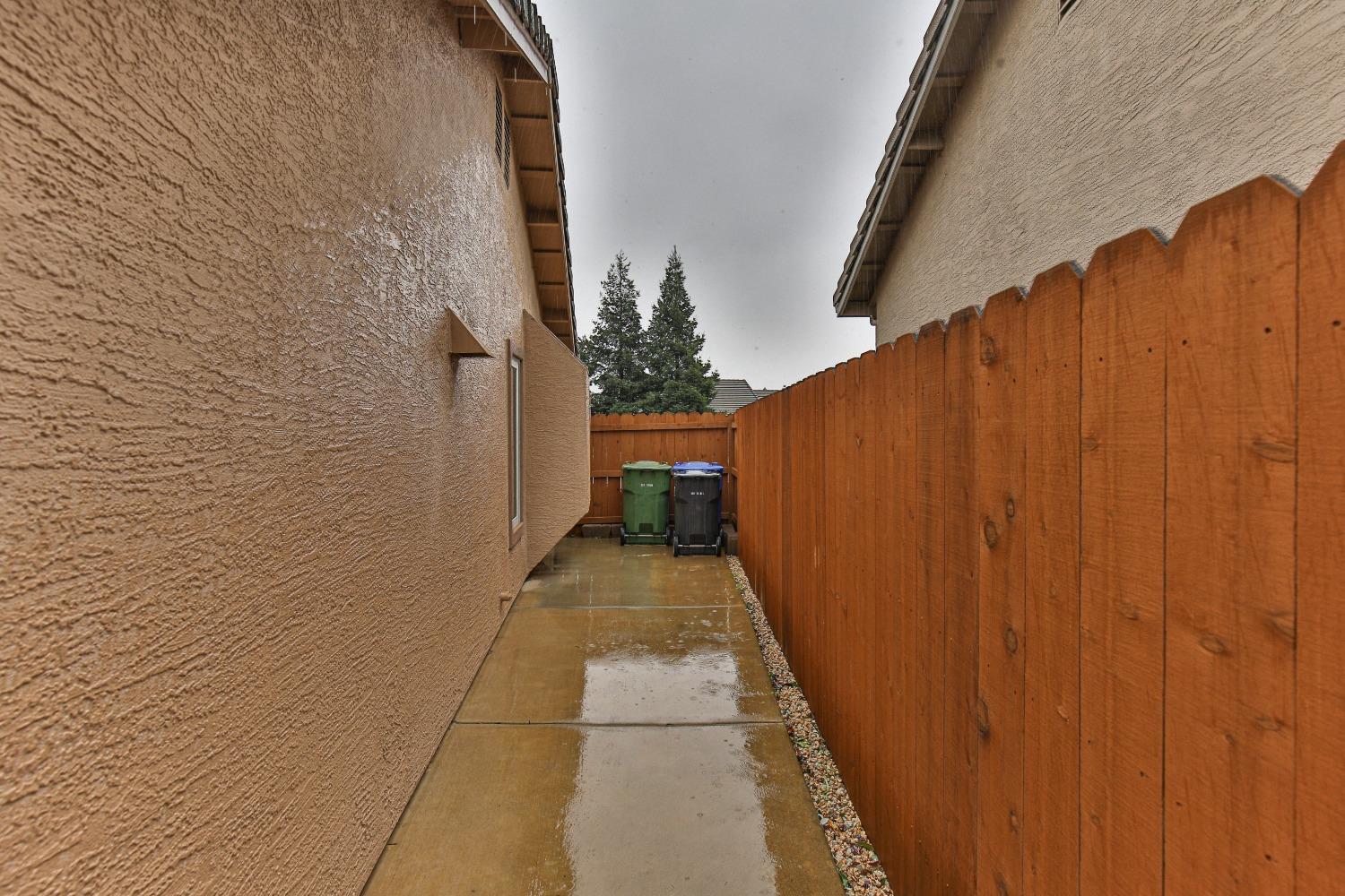 1213 Hiddenwood Drive