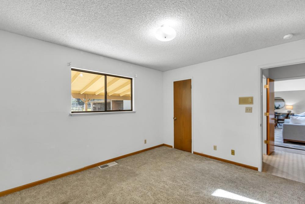 12599 Lee School Cross Road