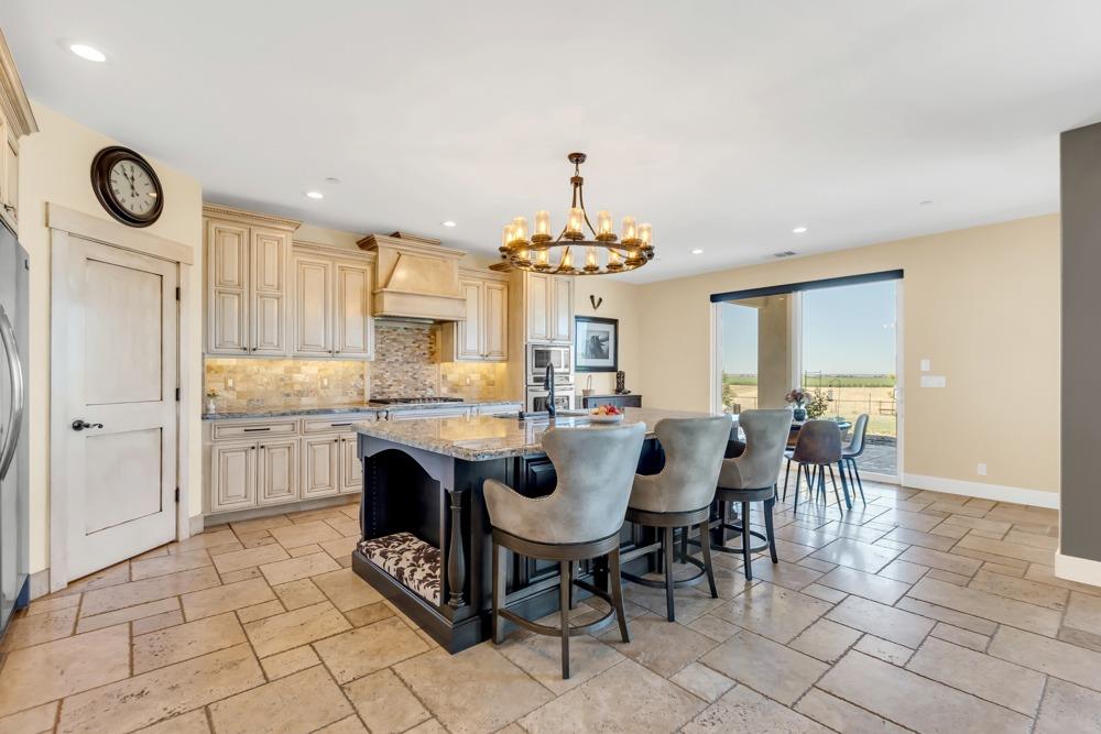 10894 Alta Mesa Road