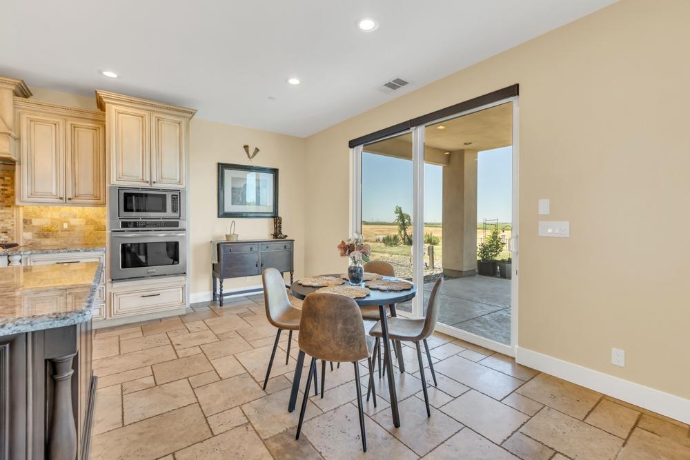 10894 Alta Mesa Road