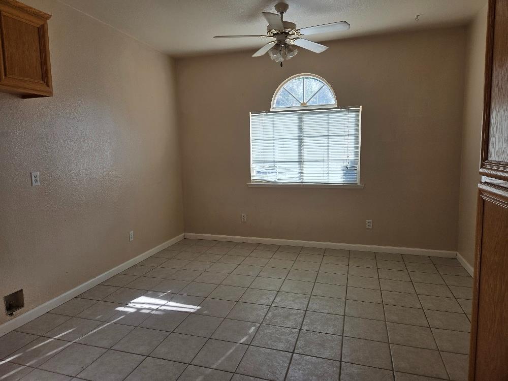 2908 Robin Road