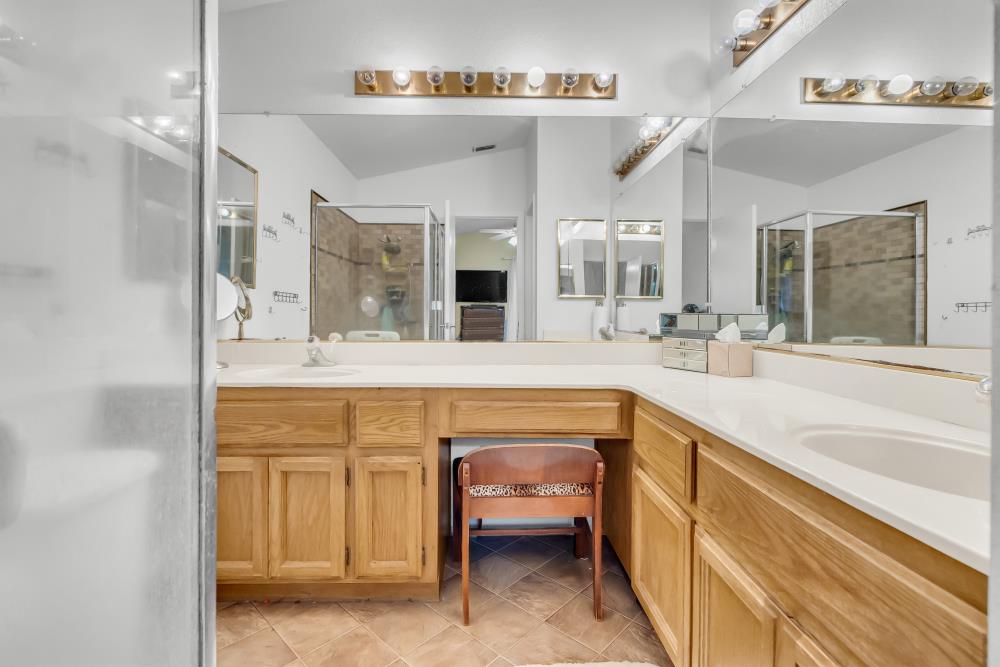 716 Summit Lakes Way