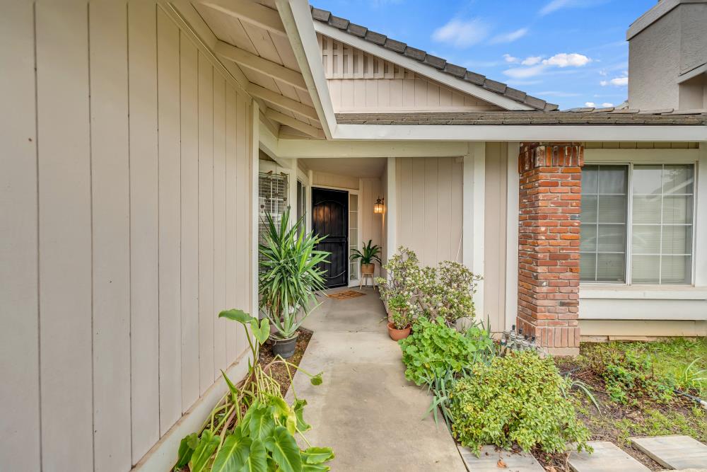 716 Summit Lakes Way