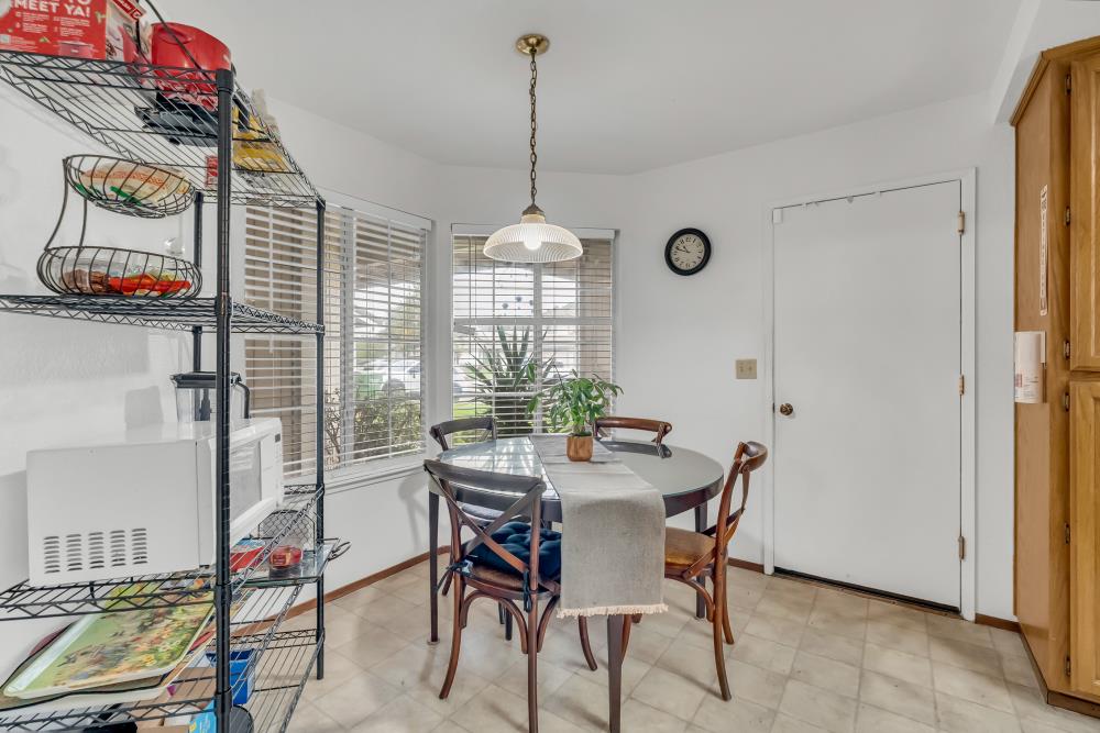 716 Summit Lakes Way