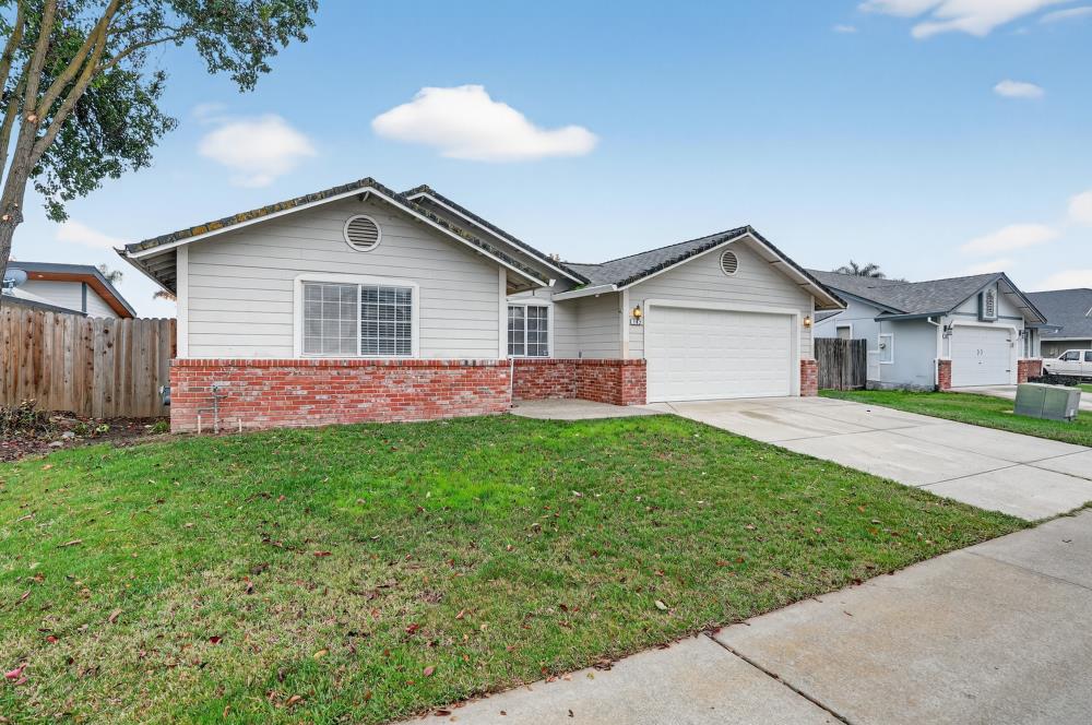 762 Twin Hills Drive