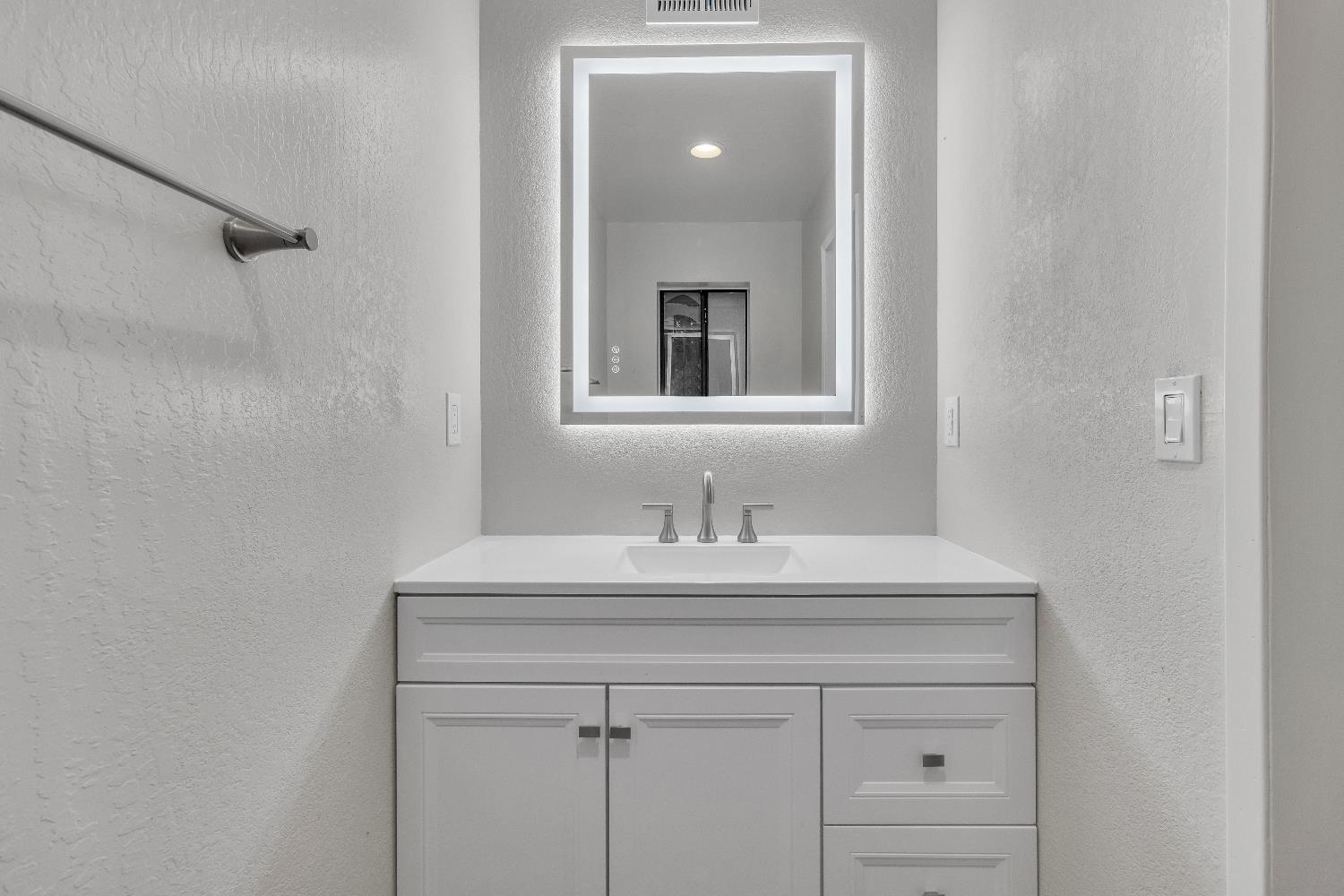 5300 Pine Ridge Drive