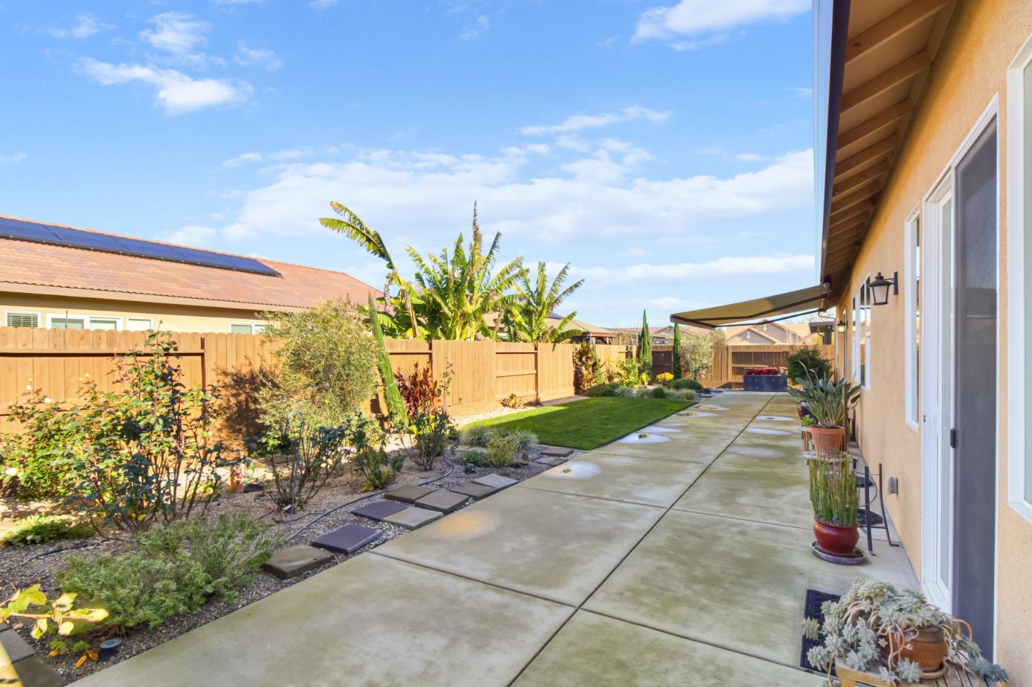 1101 Marichal Way