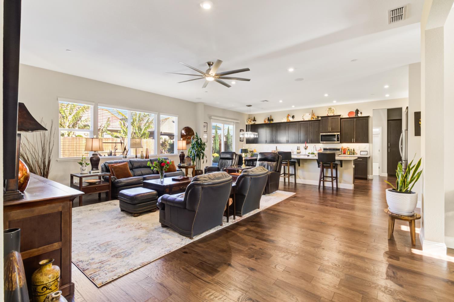 1101 Marichal Way