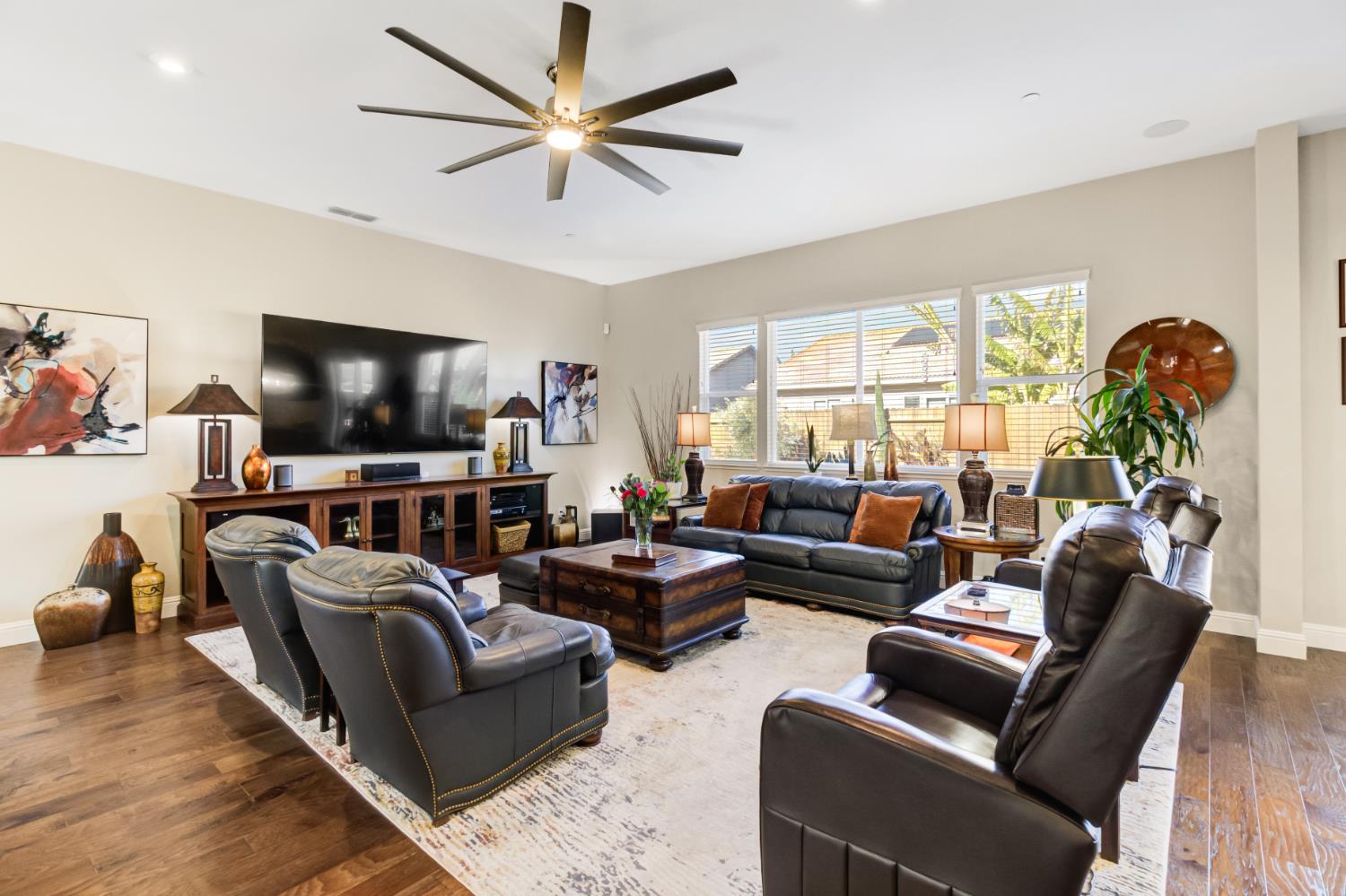 1101 Marichal Way