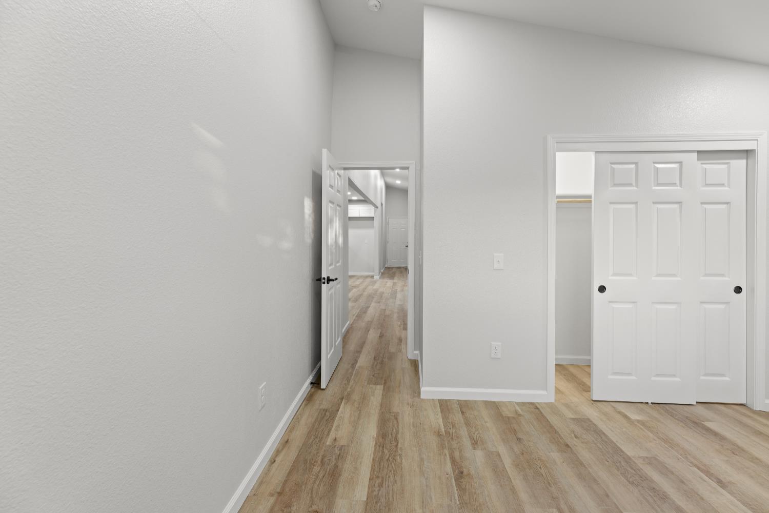 864 W 5th Street