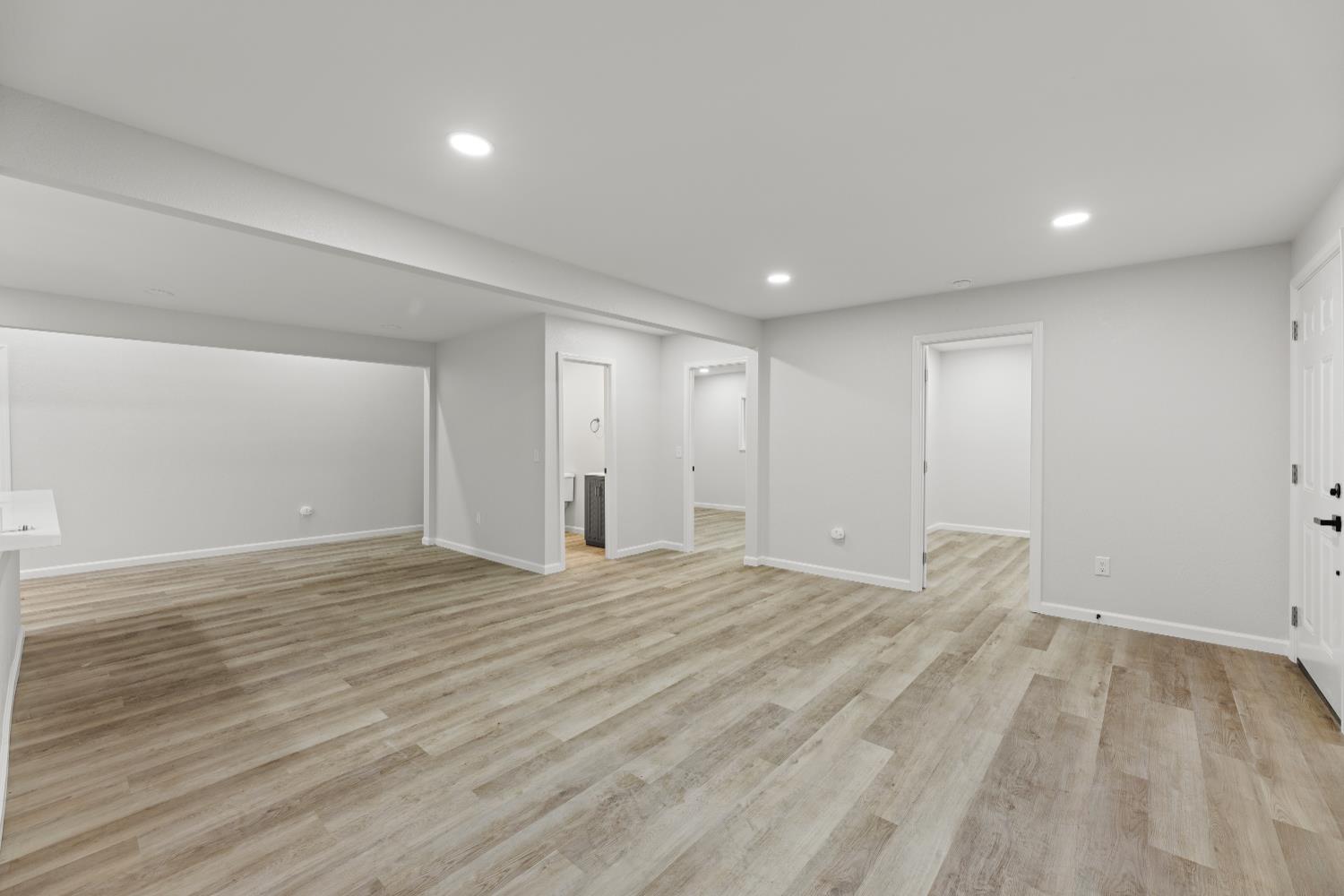 864 W 5th Street