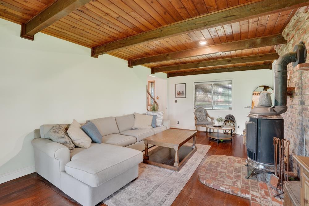 14130 Sargent Avenue