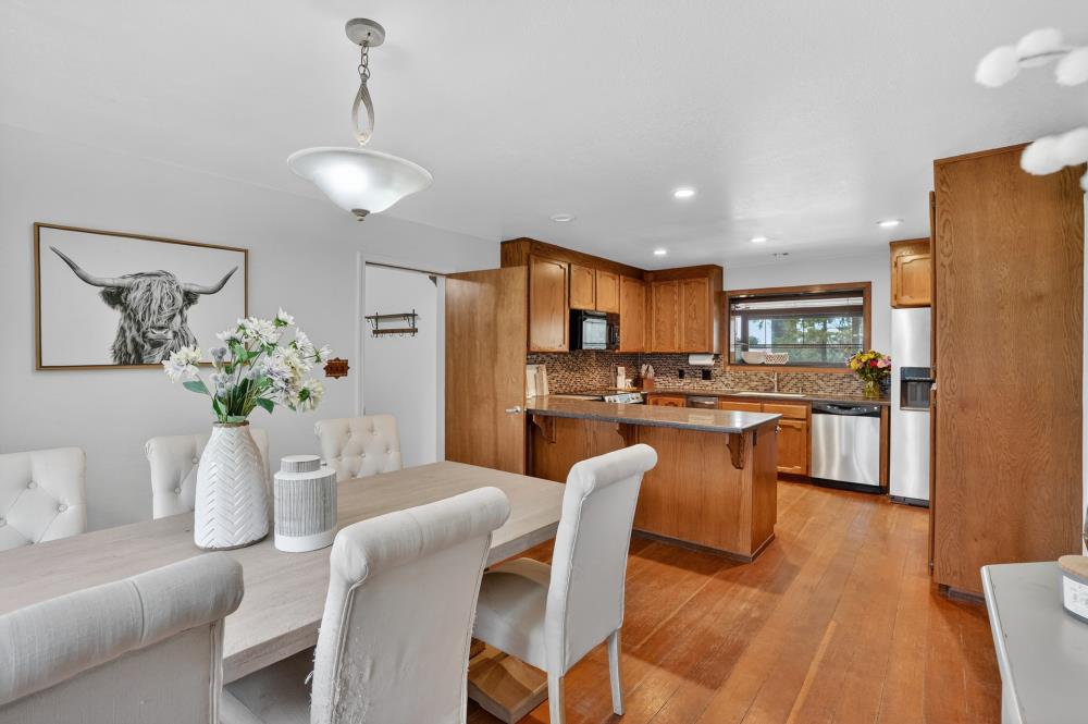 14130 Sargent Avenue