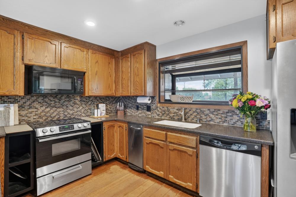 14130 Sargent Avenue