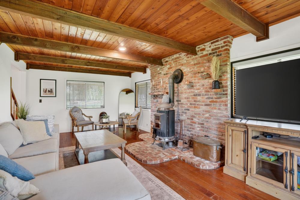 14130 Sargent Avenue