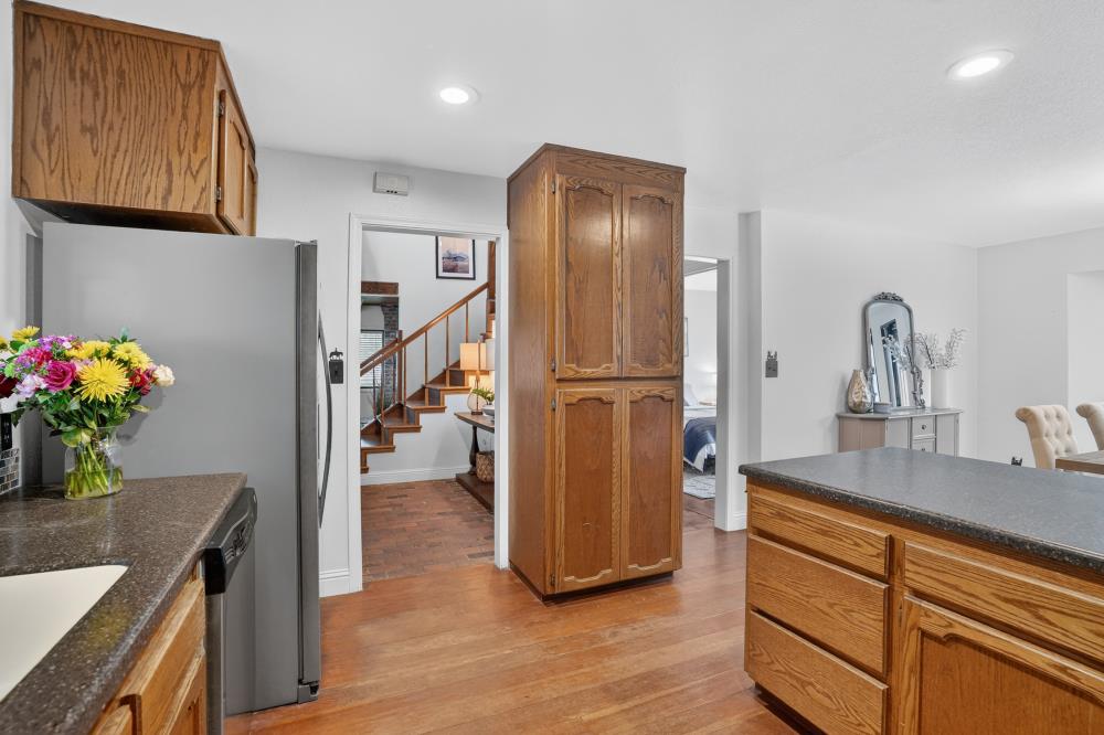 14130 Sargent Avenue