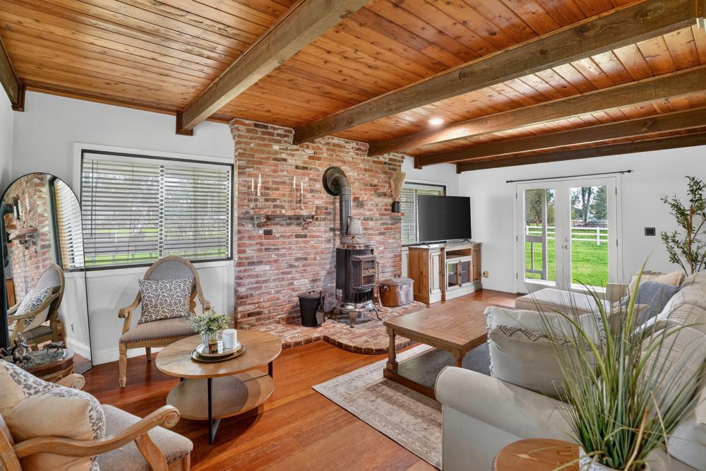 14130 Sargent Avenue