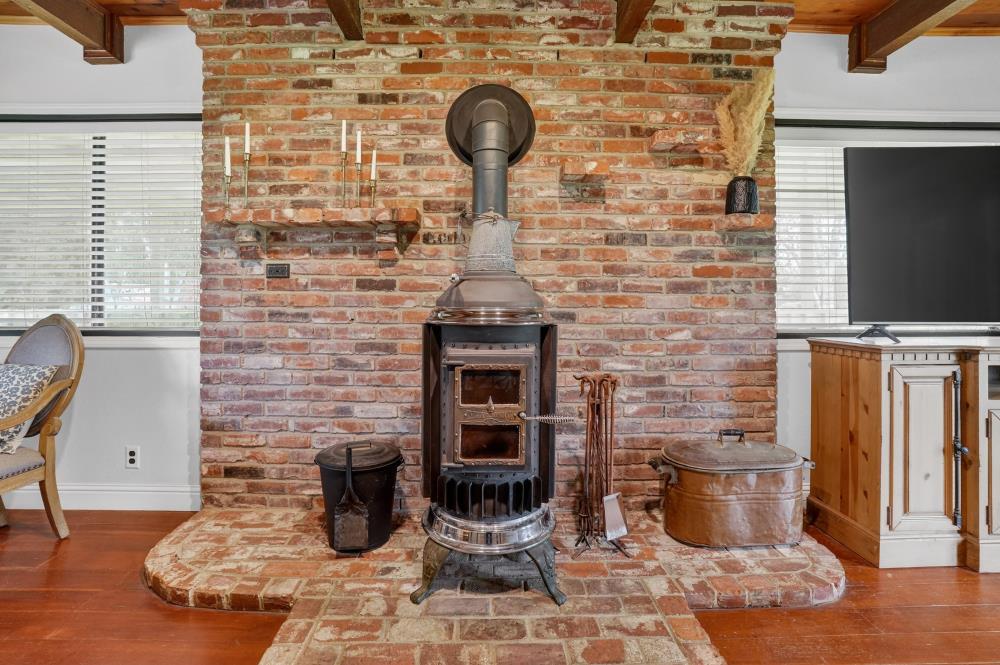 14130 Sargent Avenue