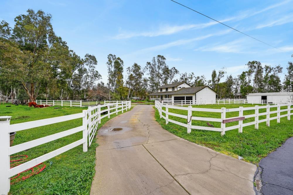 14130 Sargent Avenue