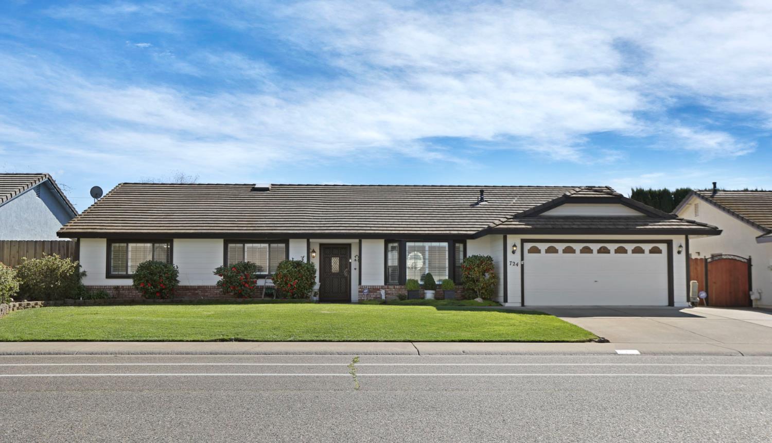 724 Adare Way