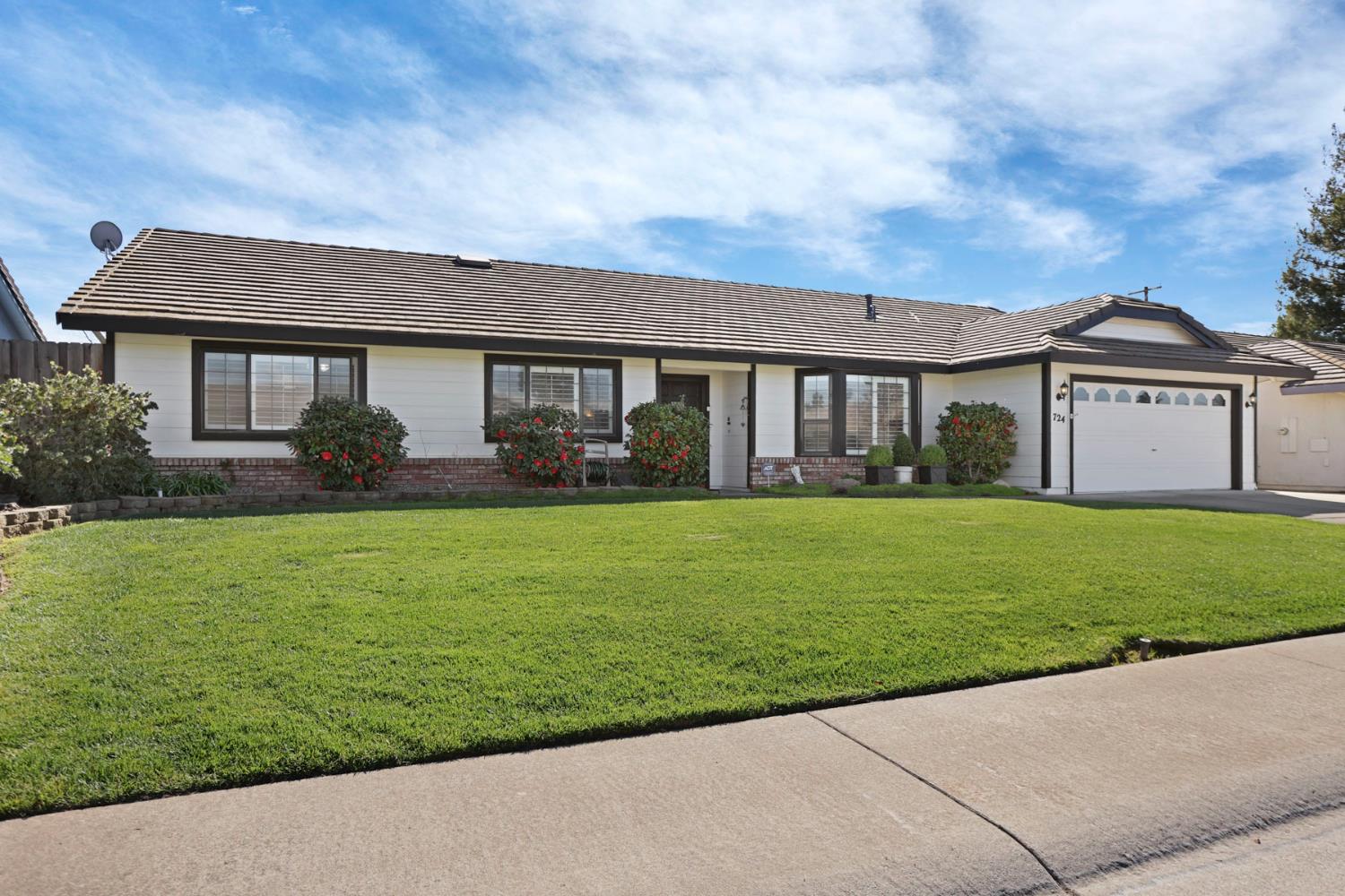 724 Adare Way