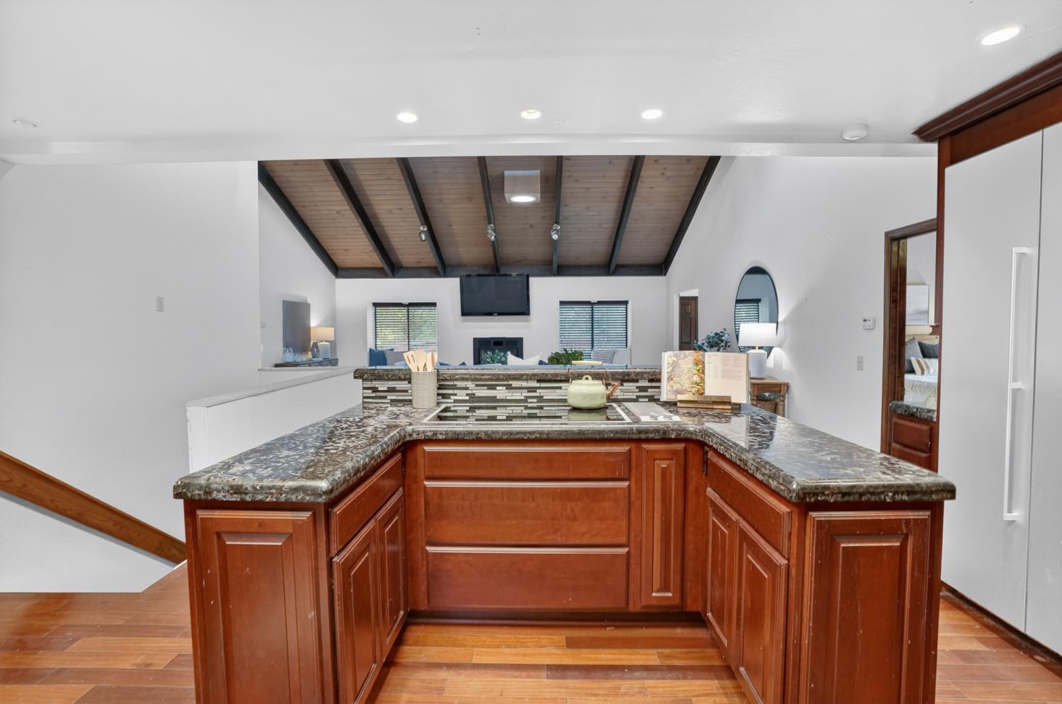 2645 Shadow Lane