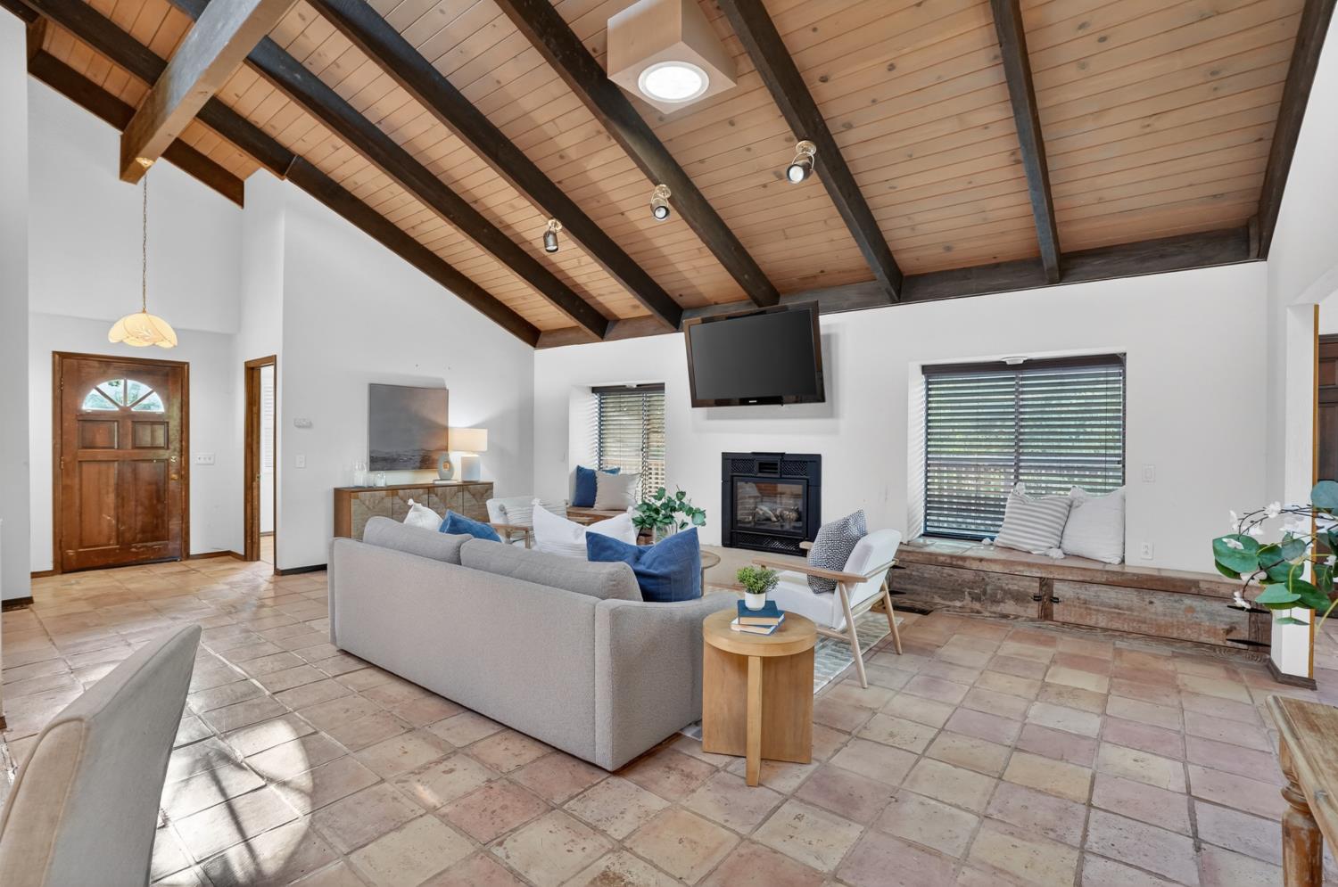 2645 Shadow Lane