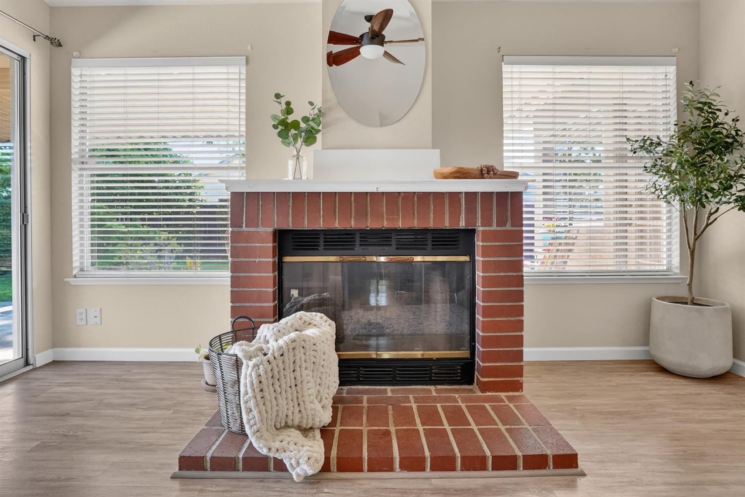 6417 Paseo Del Sol Way