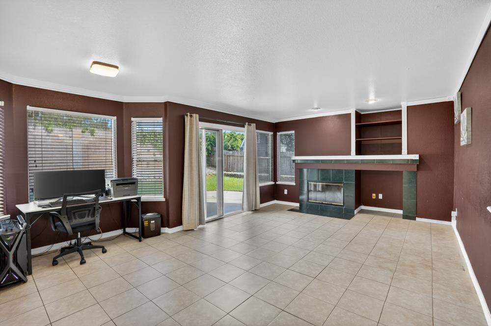 1177 Amberhill Avenue