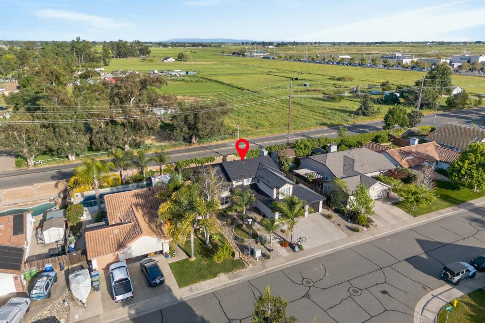 1177 Amberhill Avenue