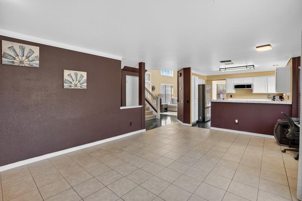 1177 Amberhill Avenue