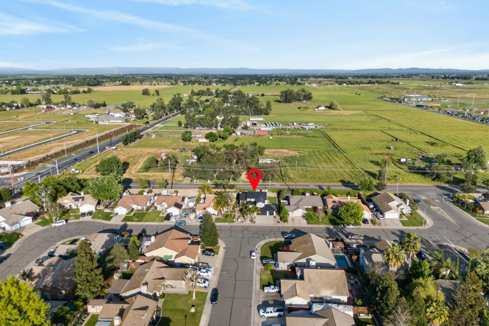 1177 Amberhill Avenue