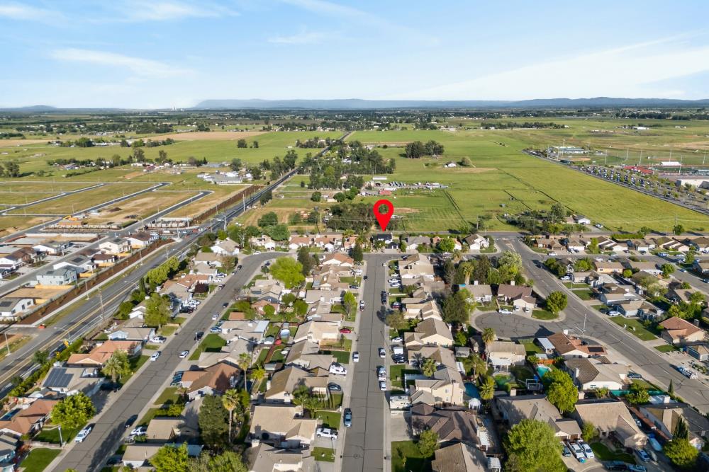 1177 Amberhill Avenue